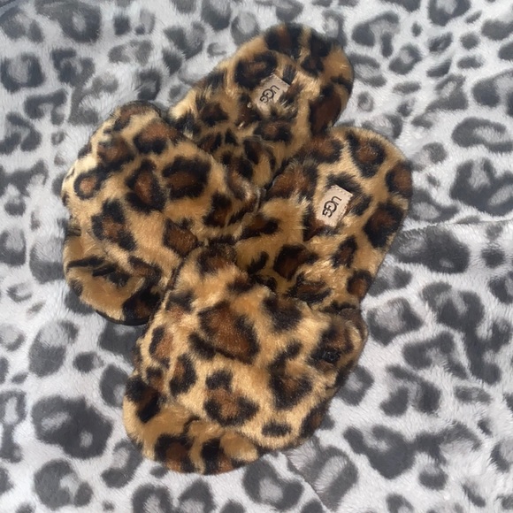 Ugg Cozetta Cheetah Slippers - Picture 4 of 7